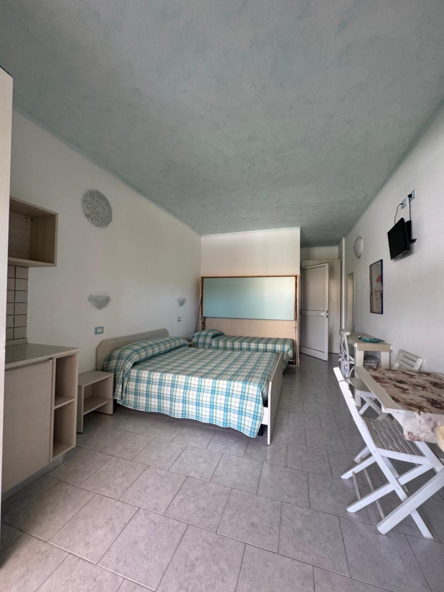 Hotel Bagno Stella Del Mare مارينا دي كارّارا المظهر الخارجي الصورة