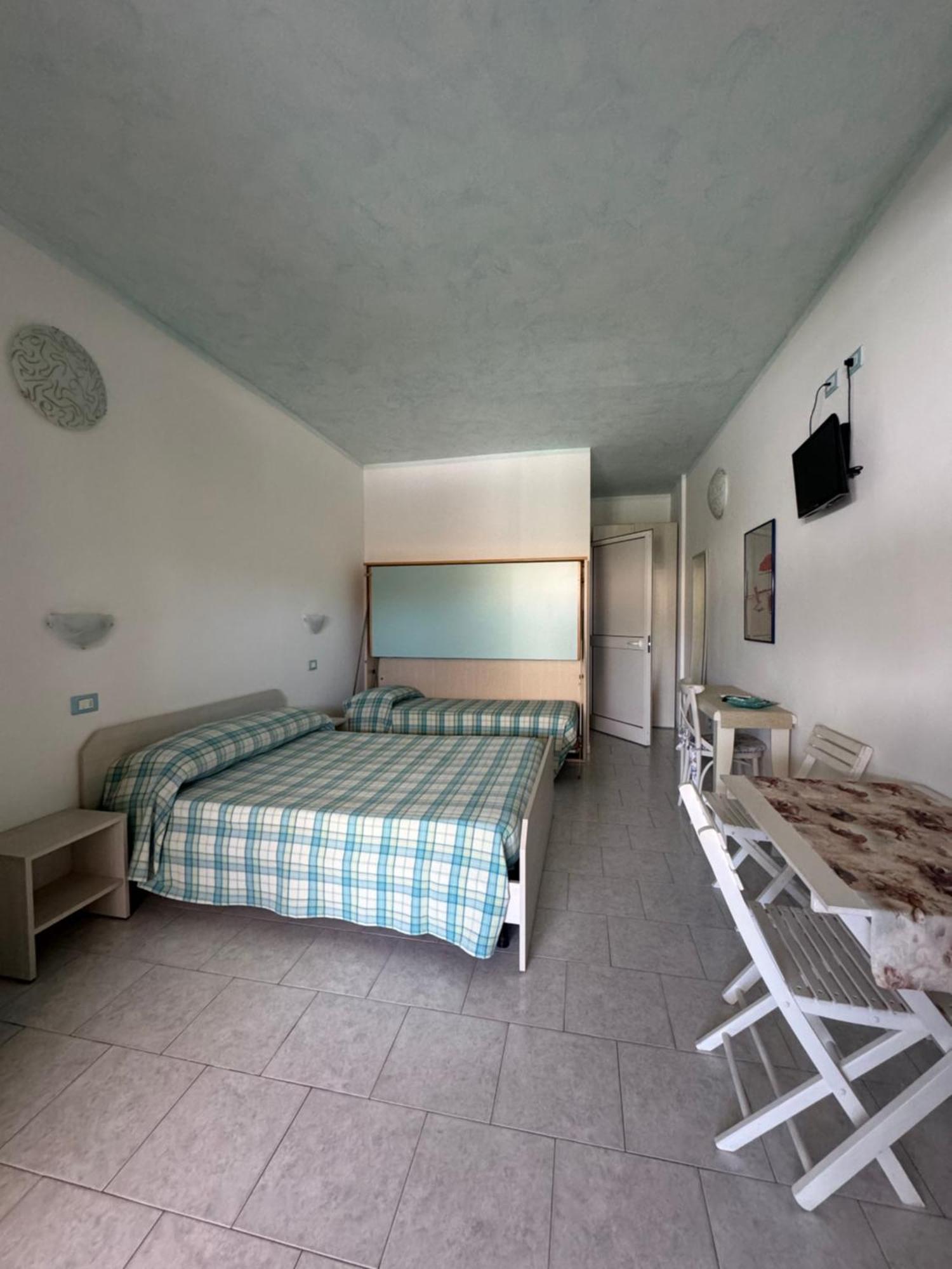 Hotel Bagno Stella Del Mare مارينا دي كارّارا المظهر الخارجي الصورة